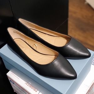 Black Pointed Toe Flats